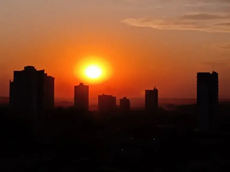 Onda de calor intenso provoca maior consumo de energia dos últimos 23 anos em MT