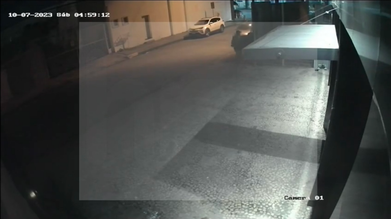 Motorista atropela homem diversas vezes e furta seus objetos no Jardim Popular em Cuiabá