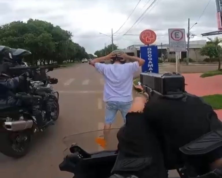 VEJA: Perseguição a motociclista que estava realizando manobras perigosas no trânsito em Sinop.
