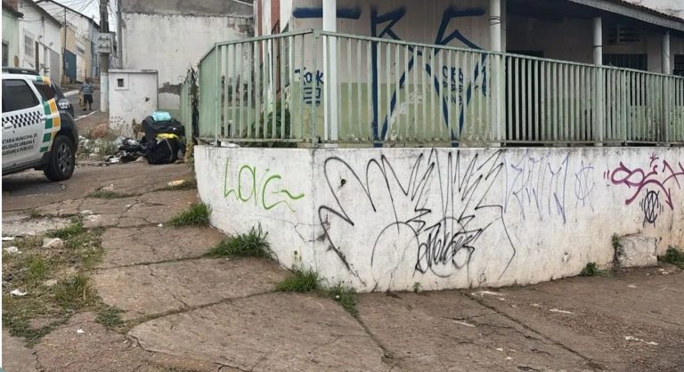Assassinato em Cuiabá: Homem com tornozeleira eletrônica é executado em imóvel abandonado