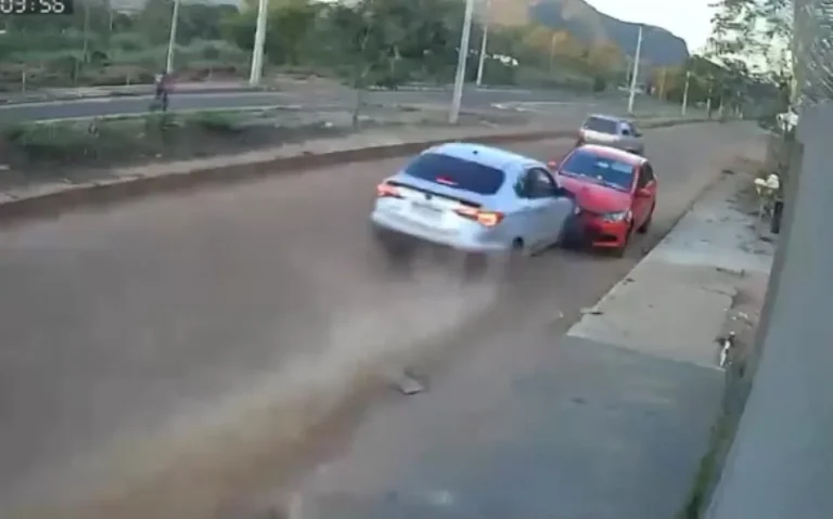 Vídeo mostra momento em que criança é atingida após carro bater em veículo estacionado em MT